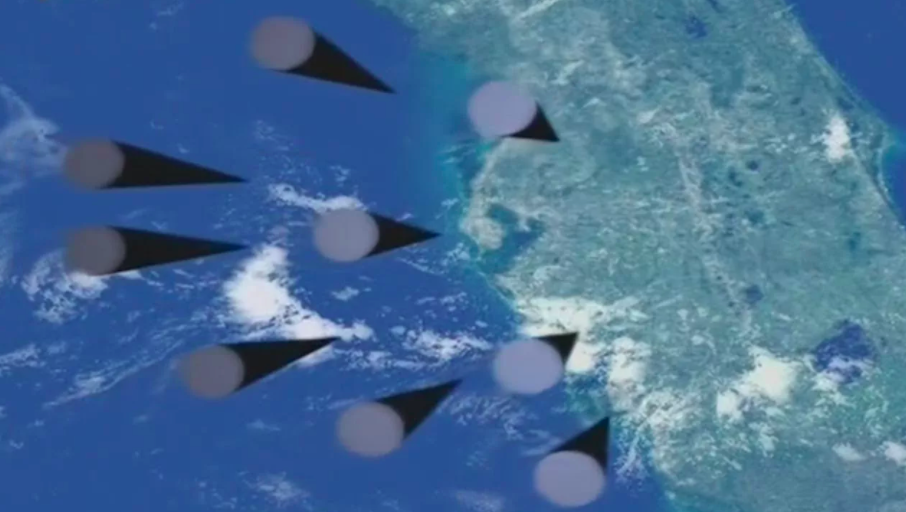 Кадры из презентации. Ракеты летят к цели (штат Флорида, США)