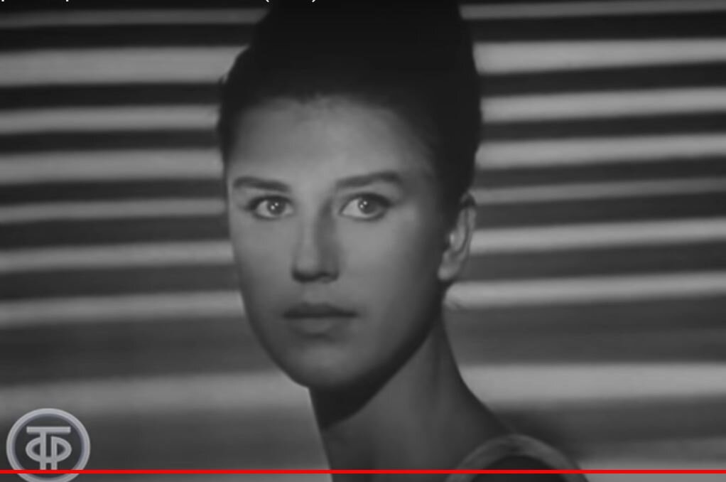 Антонина Пилюс в роли Хари. Кадр из фильма. 