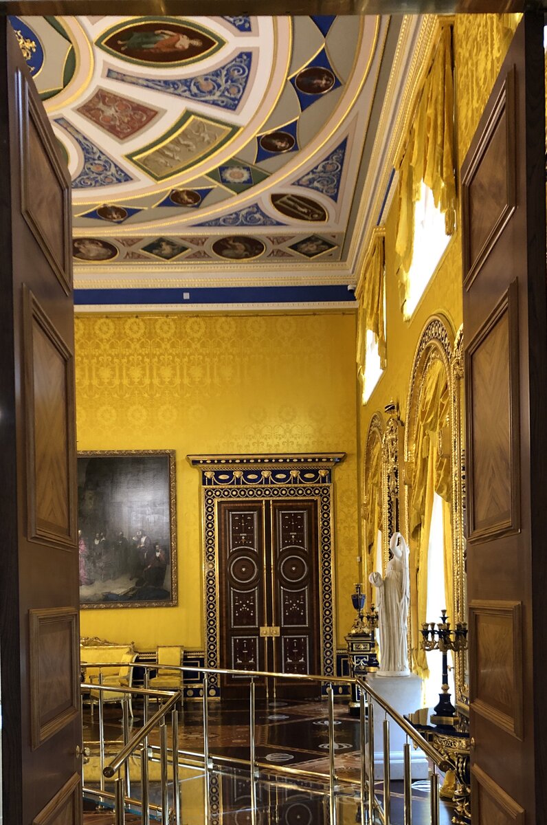 Лионский зал в Екатерининском дворце