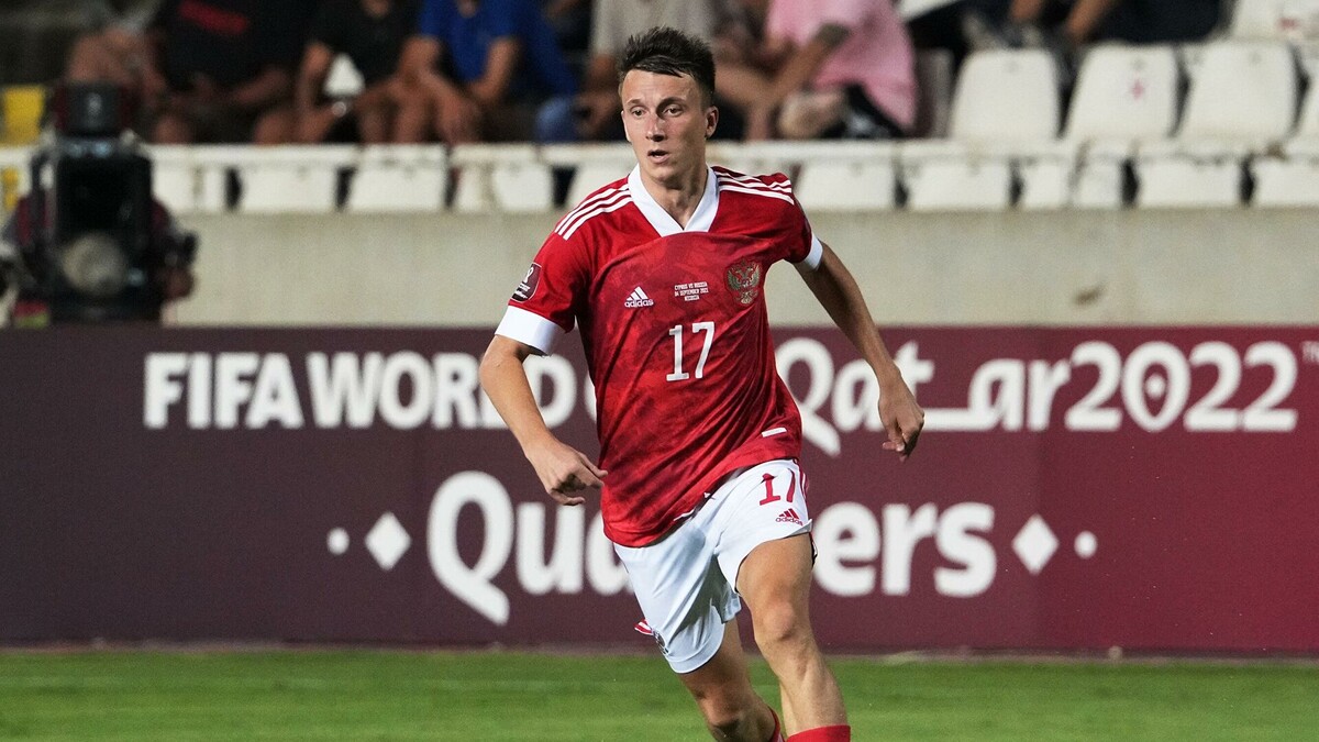 Александр Головин