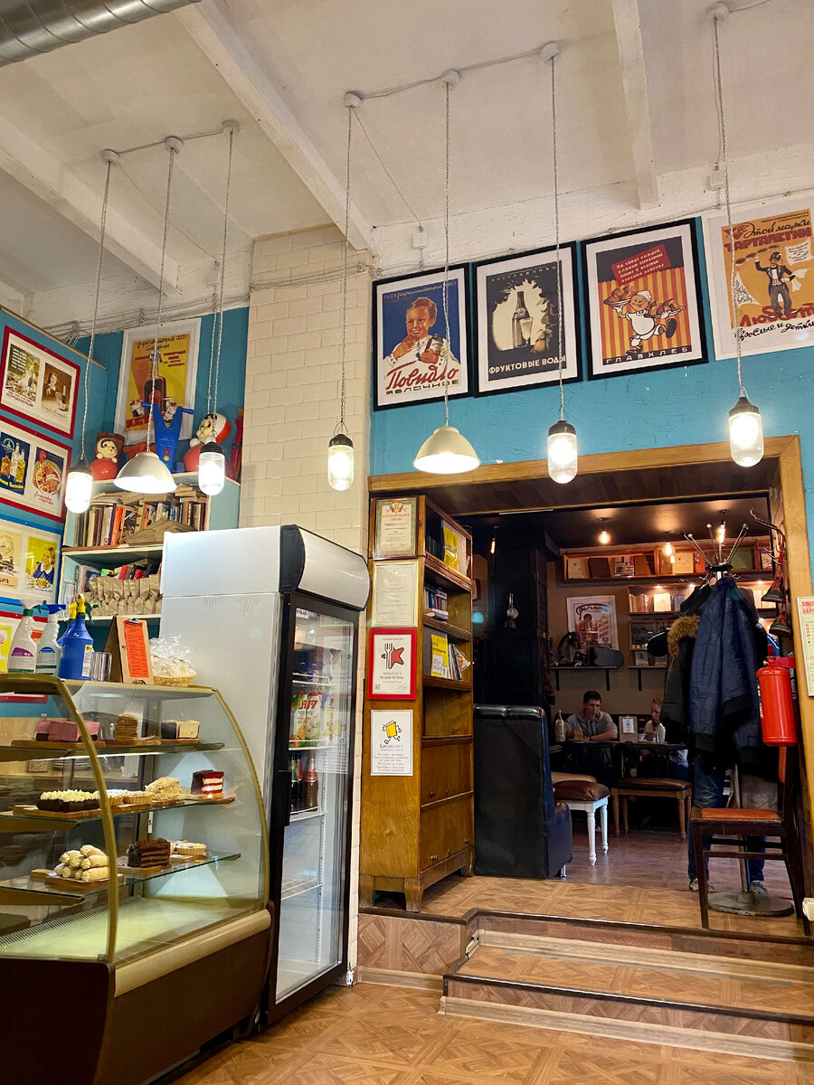 Интересно, почему советский интерьер такой уютный? :)