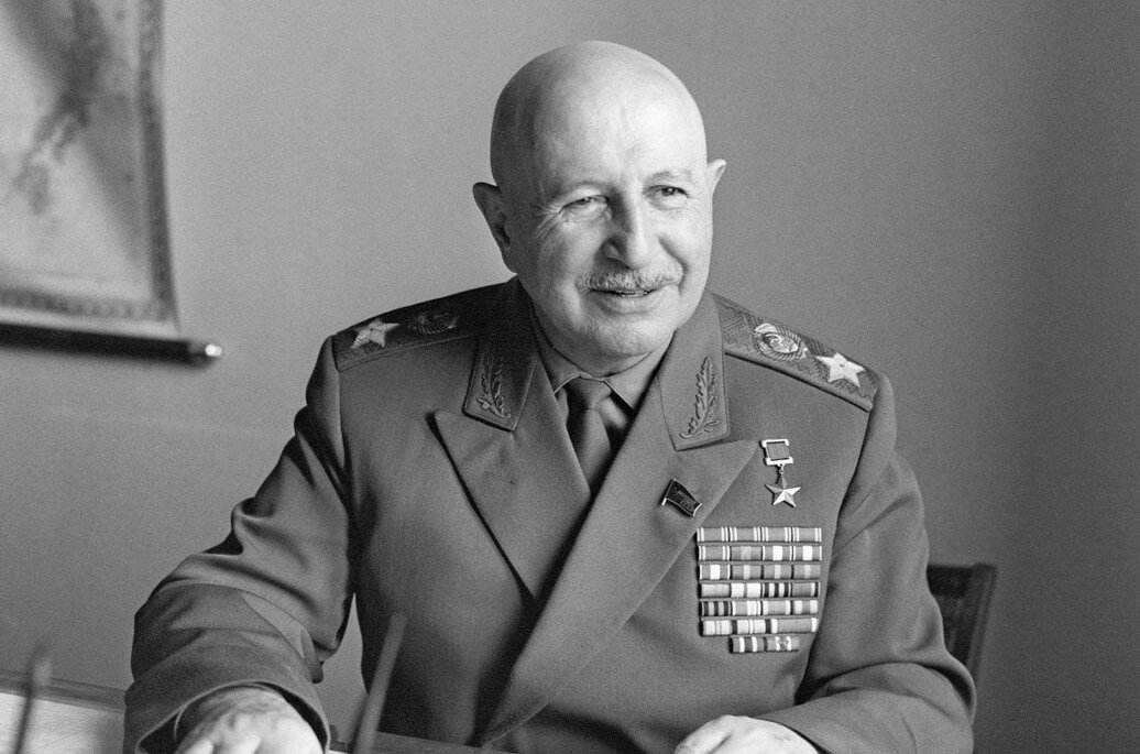 воспоминания советских военачальников. рокоссовский константин константинович. катуков михаил ефимович. жуков воспоминания и размышления 1969. жуков георгий константинович и рокоссовский константин.