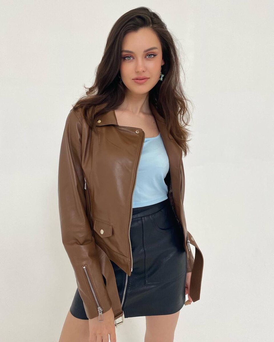 Кожаная укороченная куртка от Alessandro Pelle с ремешком