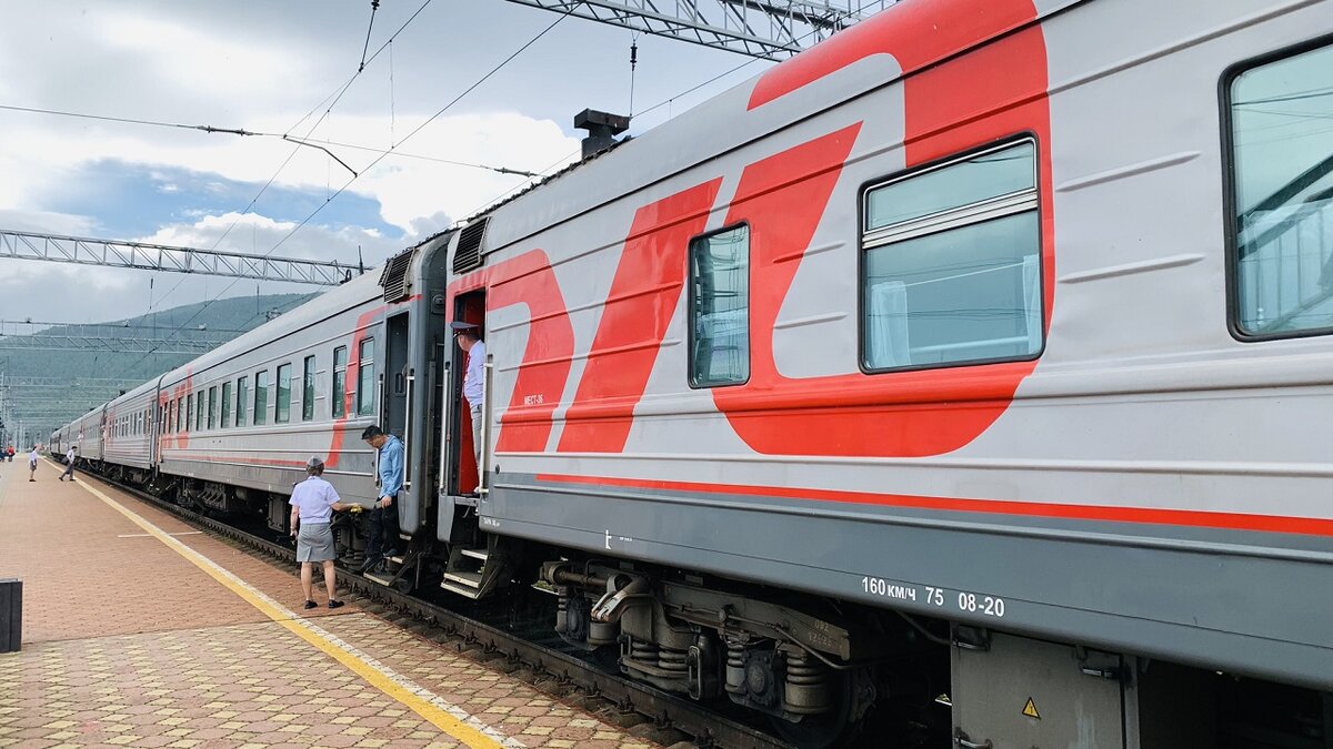 Поезд петербург нальчик. РЖД Тамбов Санкт Петербург. Поезд 121. Императорский поезд Тюмень Тобольск.