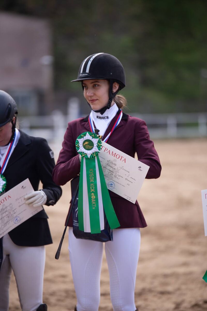 Соревнования в мае. КСК «Факт». Ехала 80 см в норму времени. 1 место