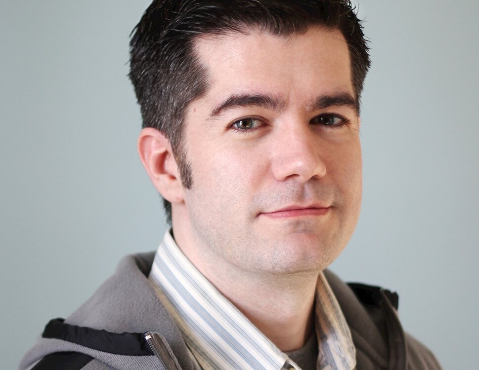 Eric Barker
Журналист, пишет для Нью-Йорк Таймс, Wall Street Journal, Wired Magazine и Time Magazine. Изучает последние достижения науки о поведении человека, чтобы помочь нам быть эффективнее на работе и дома