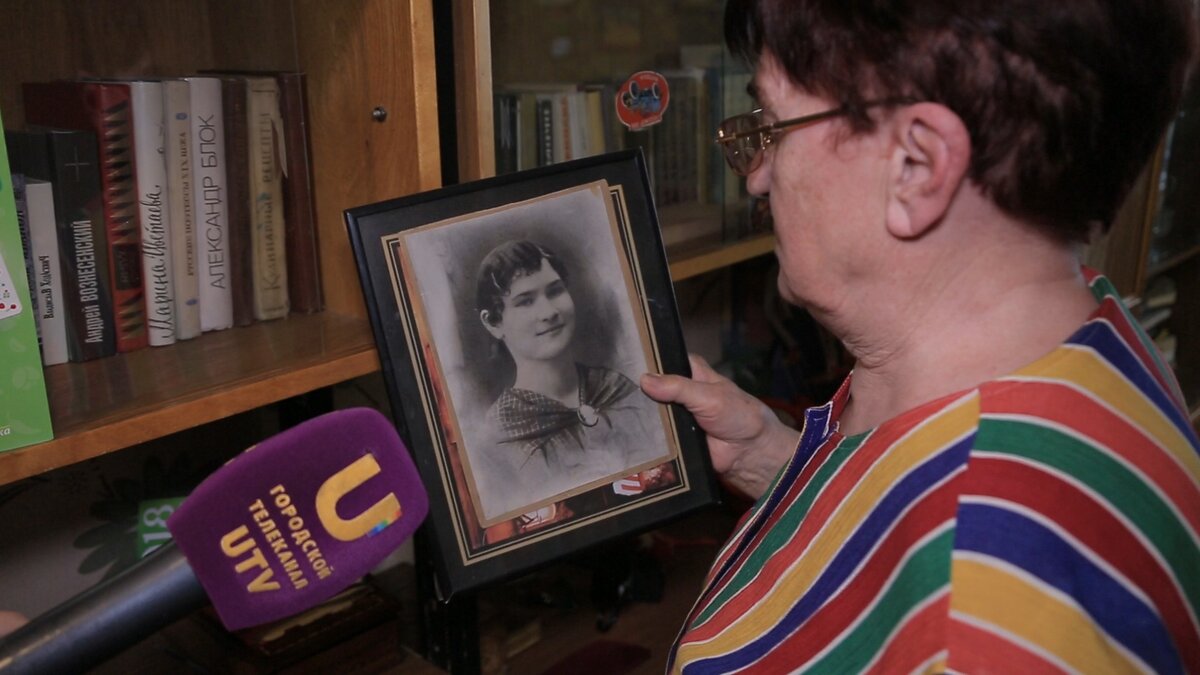 Маргарита Пашкевич с портретом своей мамы