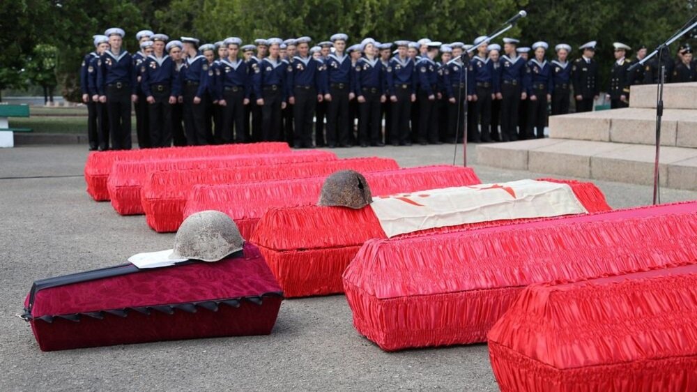Севастополь похоронили. Севастополь похороны военных сегодня. Севастополь похороны сегодня.