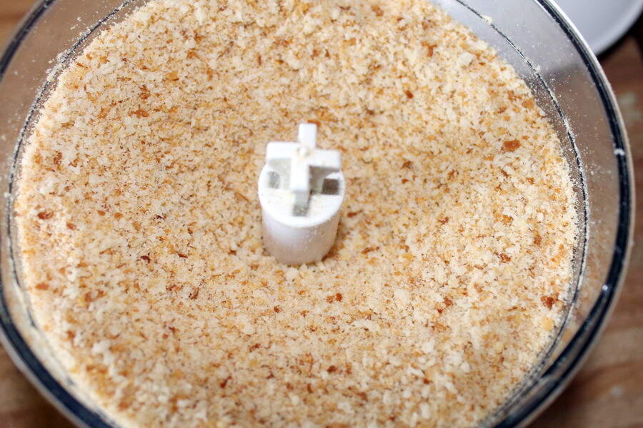 Сито для панировочных сухарей. Как измельчить сухари. Фото сухари измельчаем в блендере. Как измельчить сухари. Как измельчить сухари.
