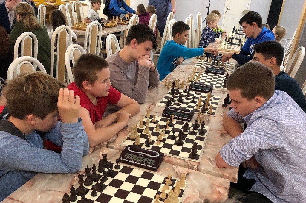 Первенство россии по шахматам до 9. Первенство школы по шахматам. Я выиграл шахматы.