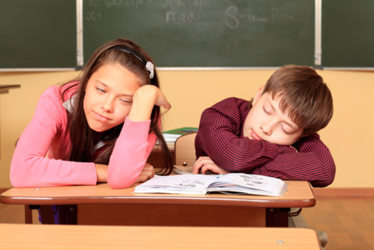 She to school in the morning. Утро школьника. Классное утро в школе. Ученик старается фото. Утро в школе картинки.