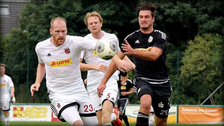 Региональной лиге Хендрик забил 48 мячей и сделал 10 голевых передач @bild.de