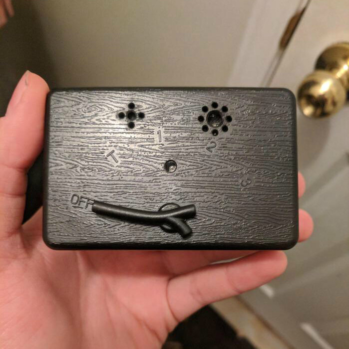 Ультразвуковое устройство против лая собак. Сосед, судя по всему, пытается заткнуть твою собаку, потому что, по его мнению, она слишком много лает.