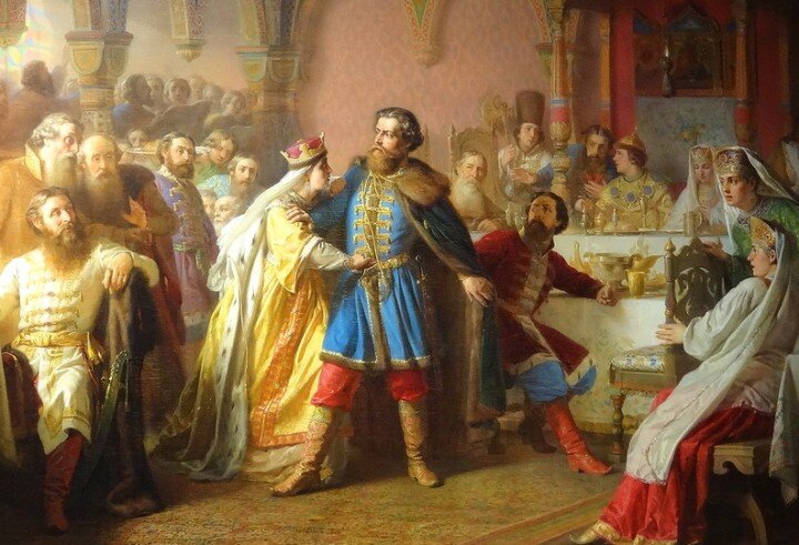 Софья Витовна срывает пояс с Василия Косого