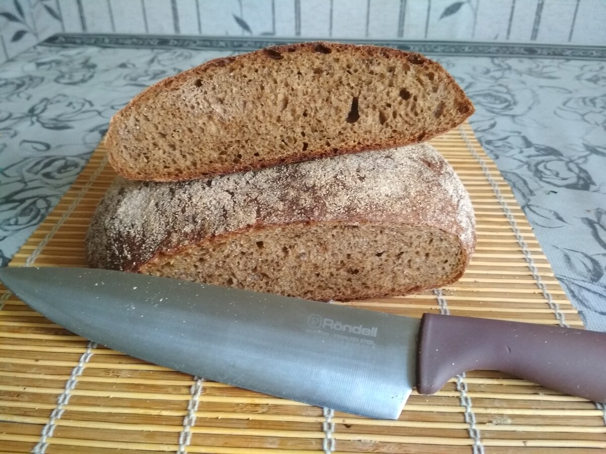 Домашний ржаной хлеб с цельнозерновой мукой