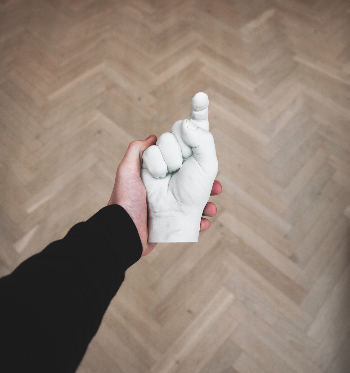 Powder Brush Real TechniquesPhoto by Mathias Arlund on Unsplash
