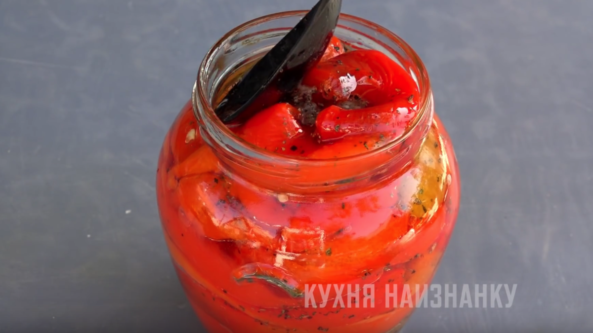 Кухня наизнанку рецепты дзен. Кухня наизнанку перец на зиму. Кухня наизнанку заготовки на зиму из перца. Кухня наизнанку заготовки. Кухня наизнанку жареный перец на зиму.