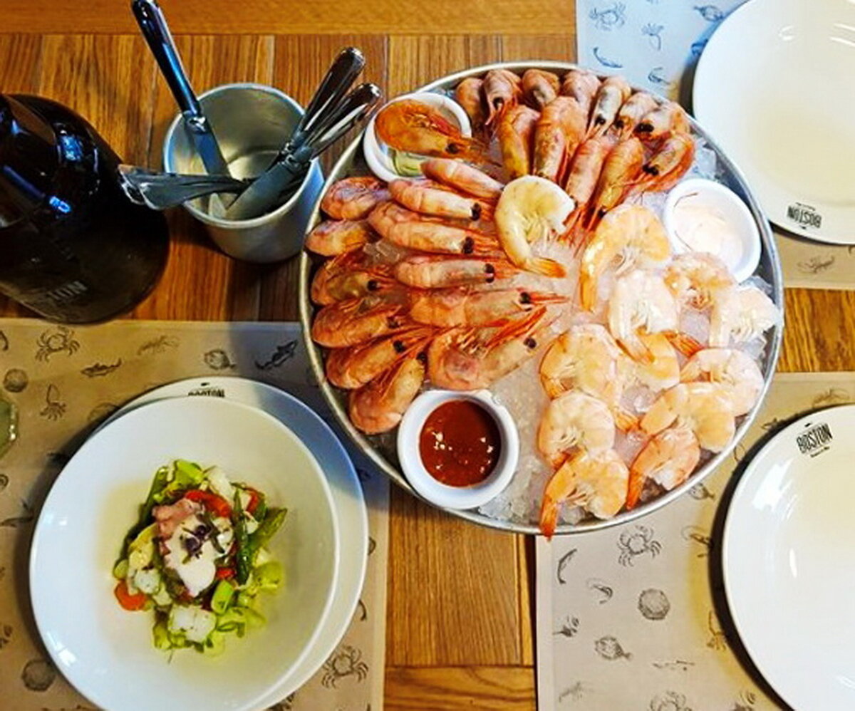 Ресторан бостон меню. Boston Seafood Павелецкая. Креветки Boston. Boston Seafood Bar белорусская. Ресторан Бостон на Павелецкой.