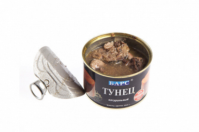 Тунец натуральный «Барс», 250 г, 103 р. ГОСТ 7452. Состав: рыба, соль. Производитель: ООО «Барс», Россия, Калининградская область, Гурьевский район, поселок Родники