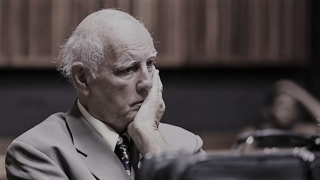 79-летний южноафриканец был заключен в тюрьму на шесть лет в 2015 году