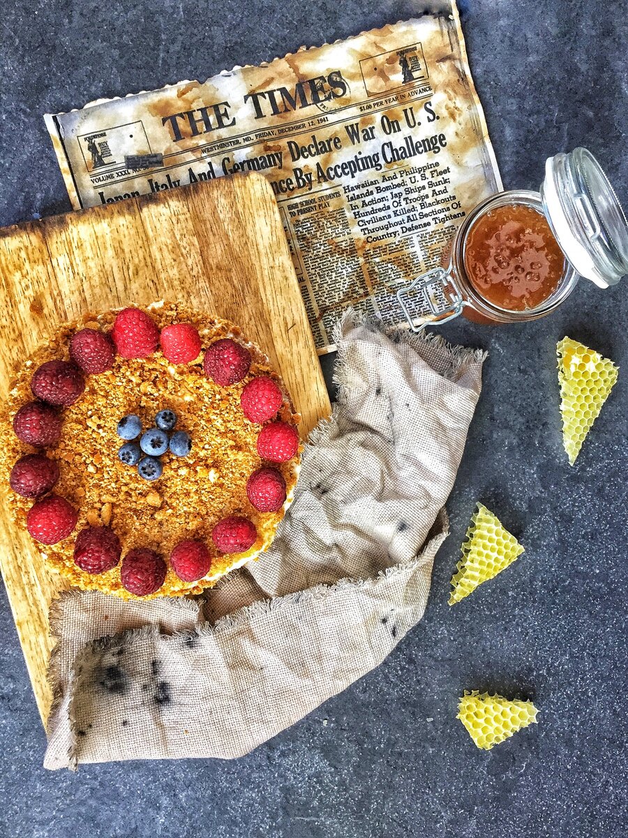 Последние ягодки с дачи  в этом сезоне .