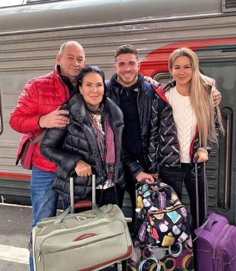 Роман Капаклы, Марина, Александр и Татьяна Африкантовы