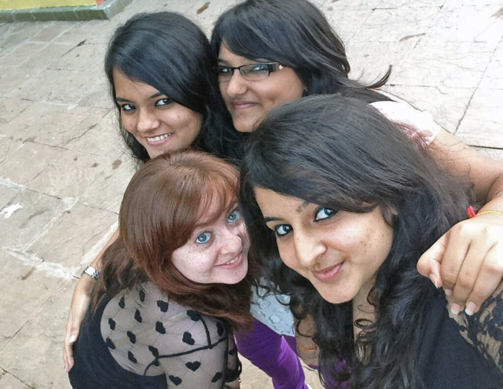 Пуджа с подругами