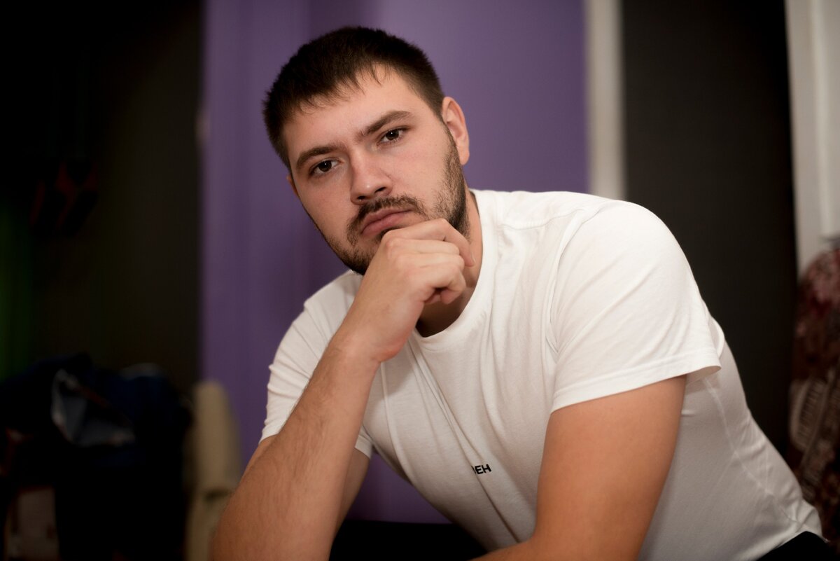 автор)