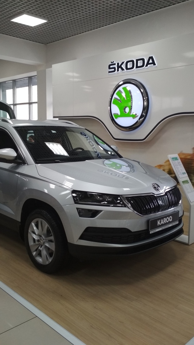 Skoda Raroq на почётном месте новинки в автосалоне!