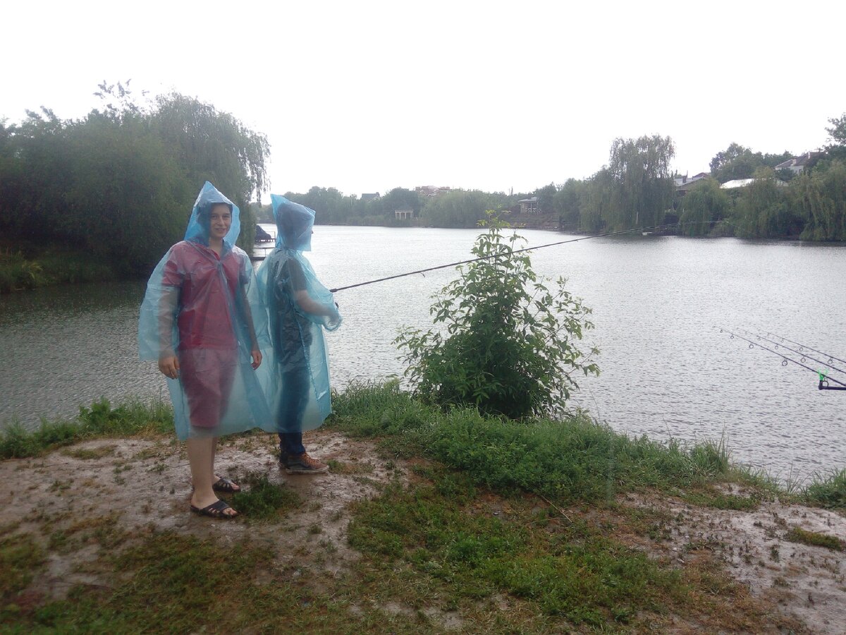 Рыбалка в дождь и ветер