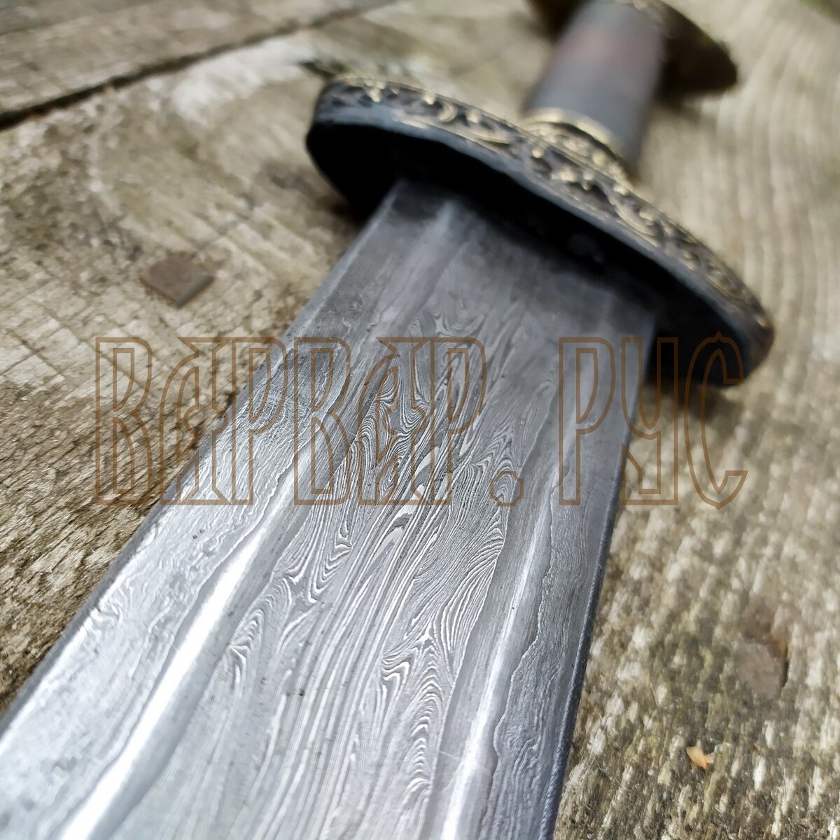 Узор на мече каролингского типа