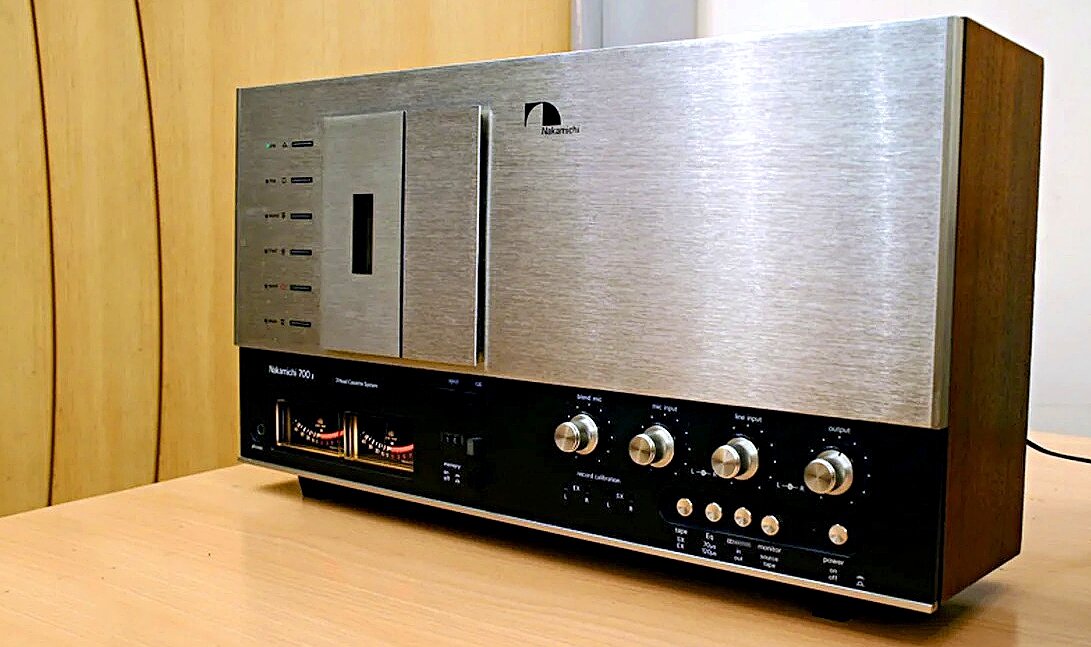 Кассетная дека Nakamichi 700 II