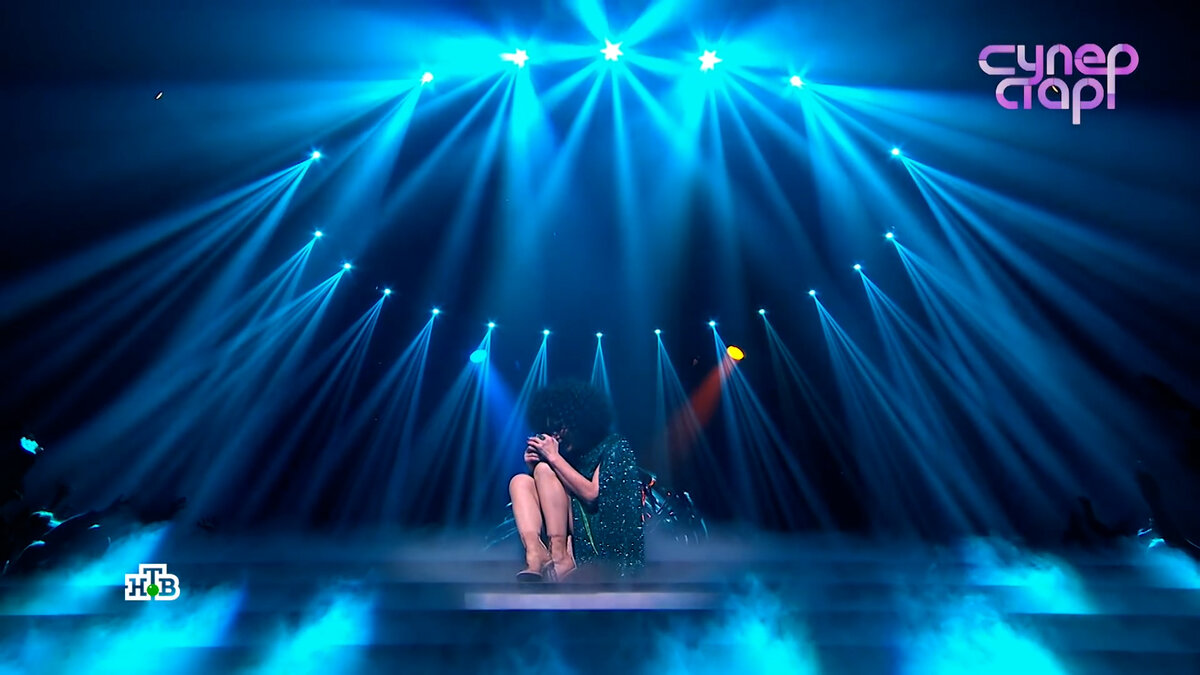 Алиса Мон, "Плачу на техно"