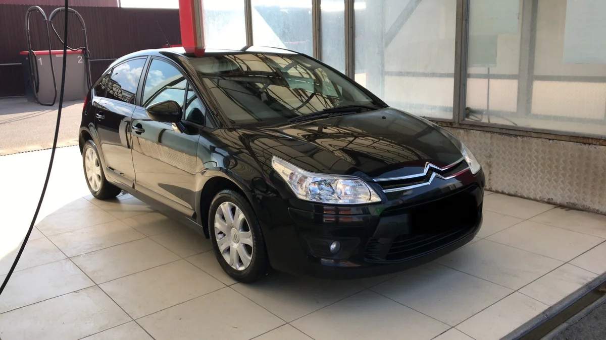 Фото одного из автомобилей в продаже на Авто.ру