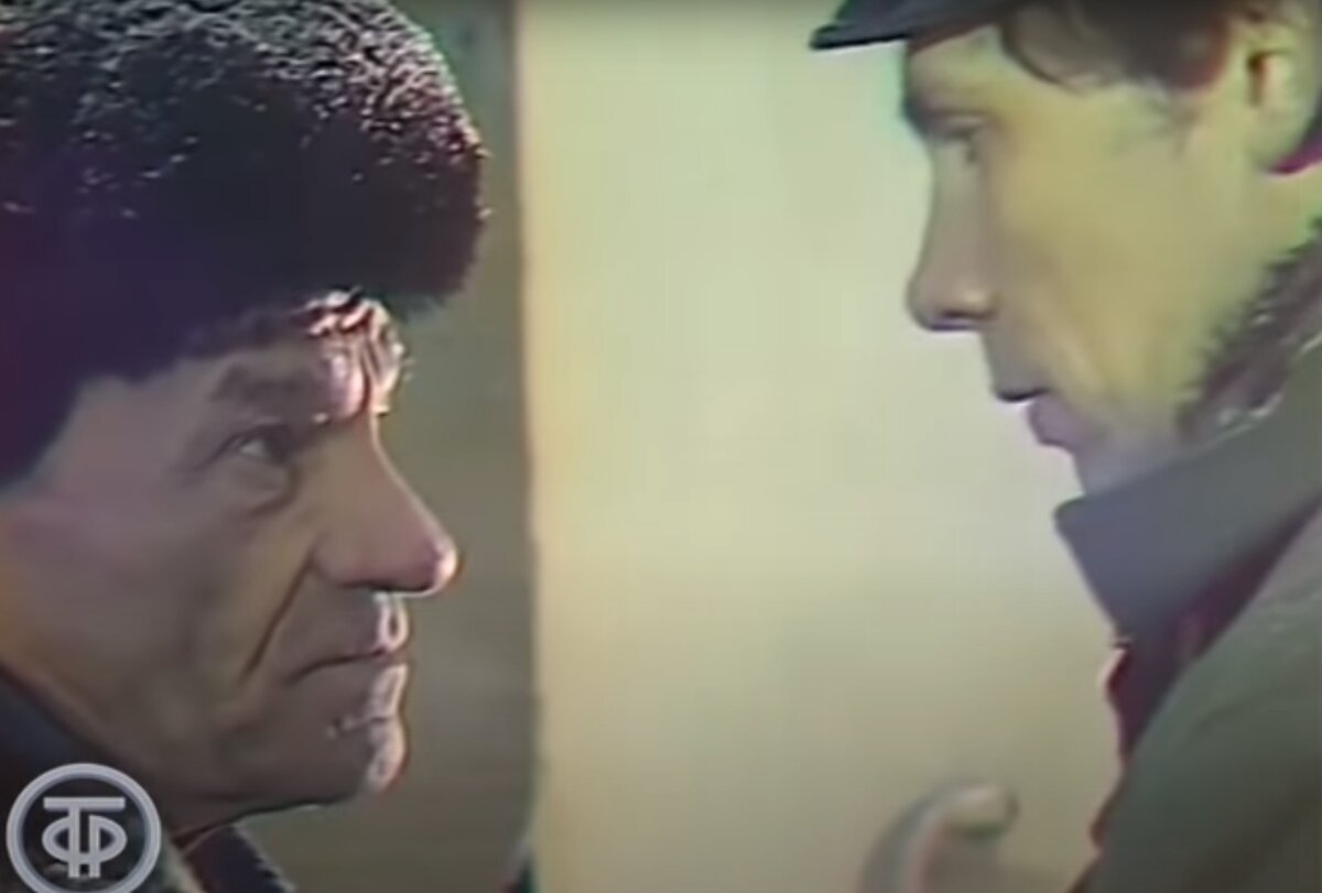 Санатюк и Кирпичев. Кадр из фильма "Букет на приеме"