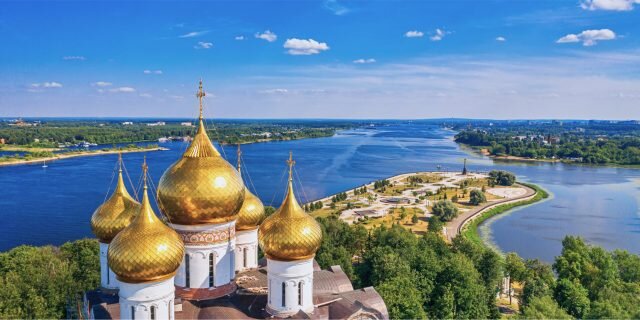 Ярославль -  один из самых старых российских городов, ему более 1000 лет. Недавно он официально признан столицей Золотого Кольца России.