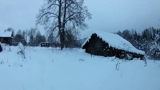 Заброшенный дом с кучей находок \ Заброшенная деревня