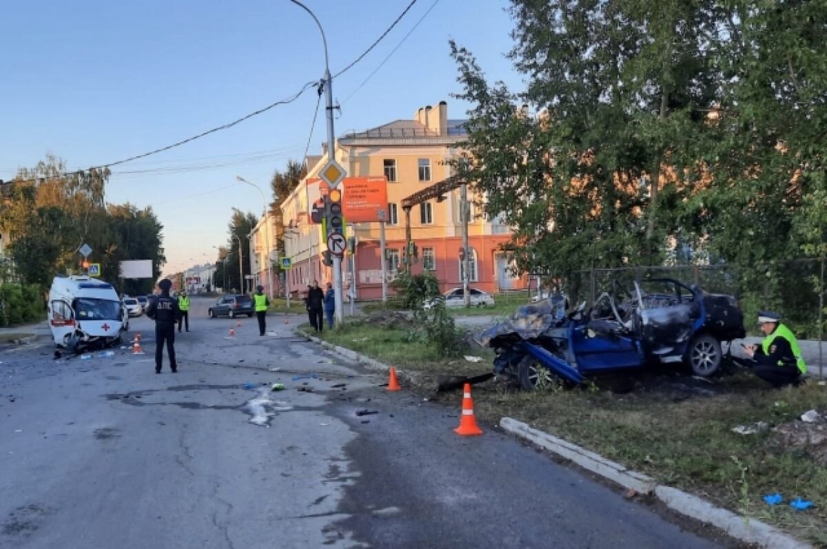    В полиции рассказали о погибших подростках в ДТП со «скорой» на Урале