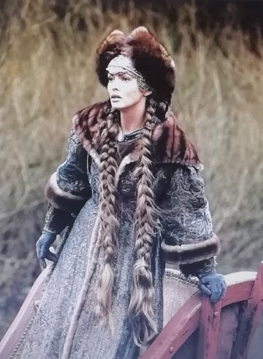 Нургюль узнала, что за Юсуфом следят