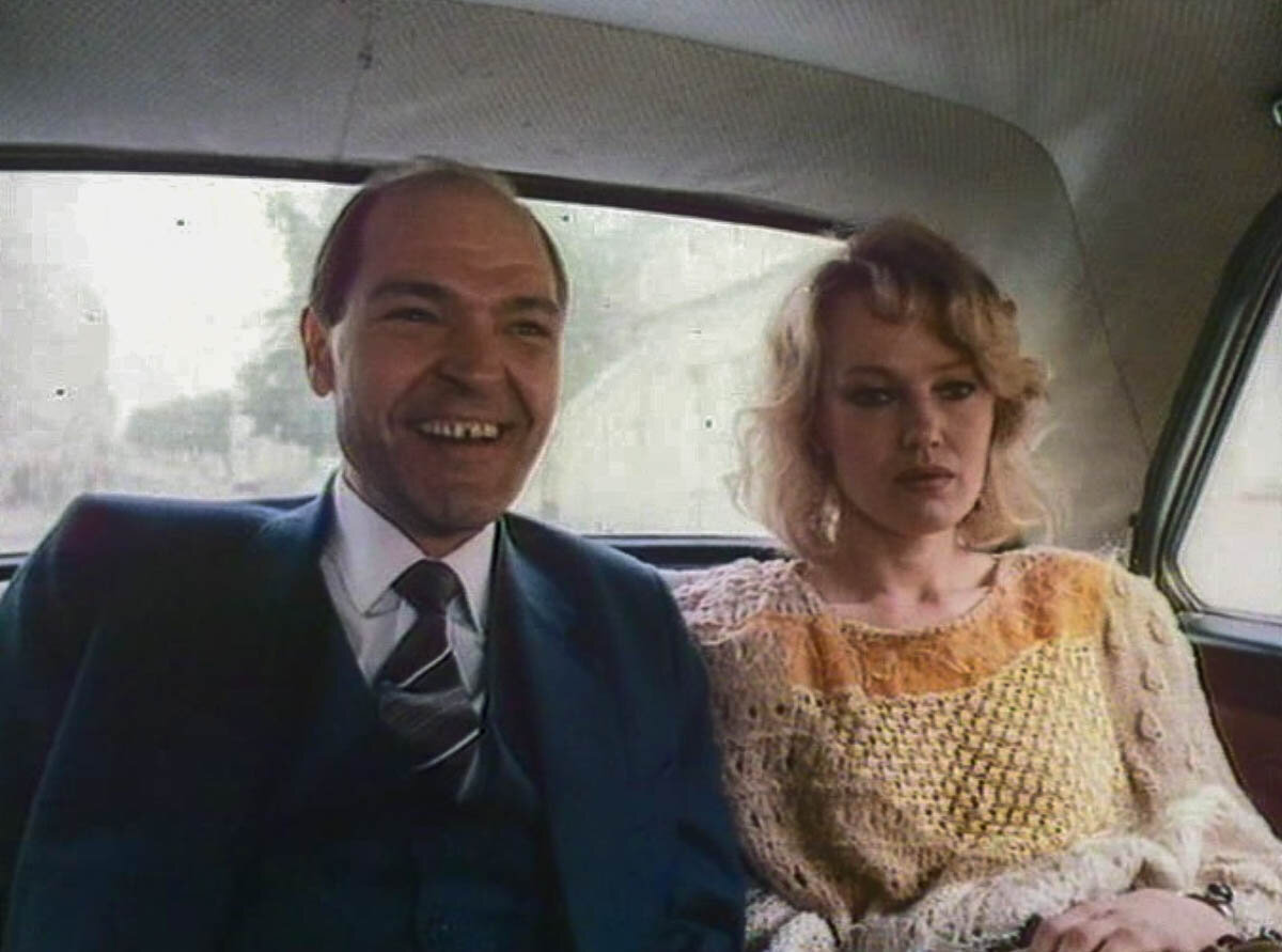 Опасный поворот пристли. Не будите спящую собаку 1972. Руфина нифонтова опасный поворот. Спящие псы (1997). Алексей жарков не будите спящую собаку.