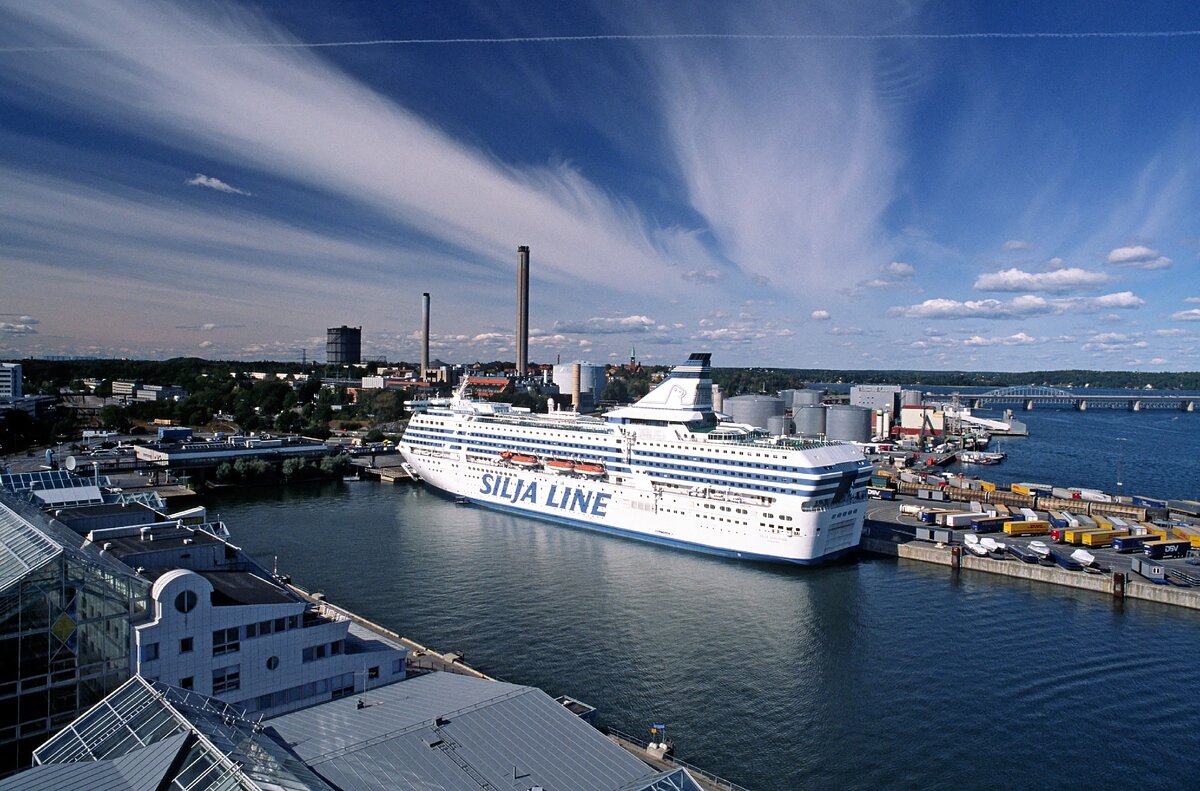 Порт в финляндии. Стокгольм Швеция порт. Хельсинки Финляндия Стокгольм. Паром Турку Стокгольм. Хельсинки Финляндия порт.