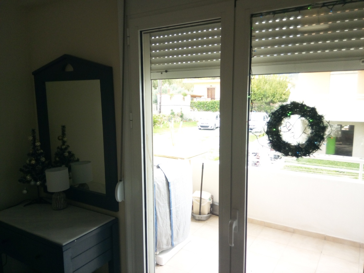 Вот такая солнечная погода перед Новым годом, а я люблю снег. Остров Крит.