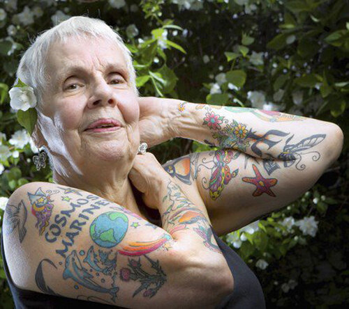 История одной татуированной бабушки
