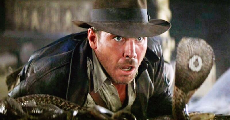 Недостаток героя: Индиана панически боится змей.