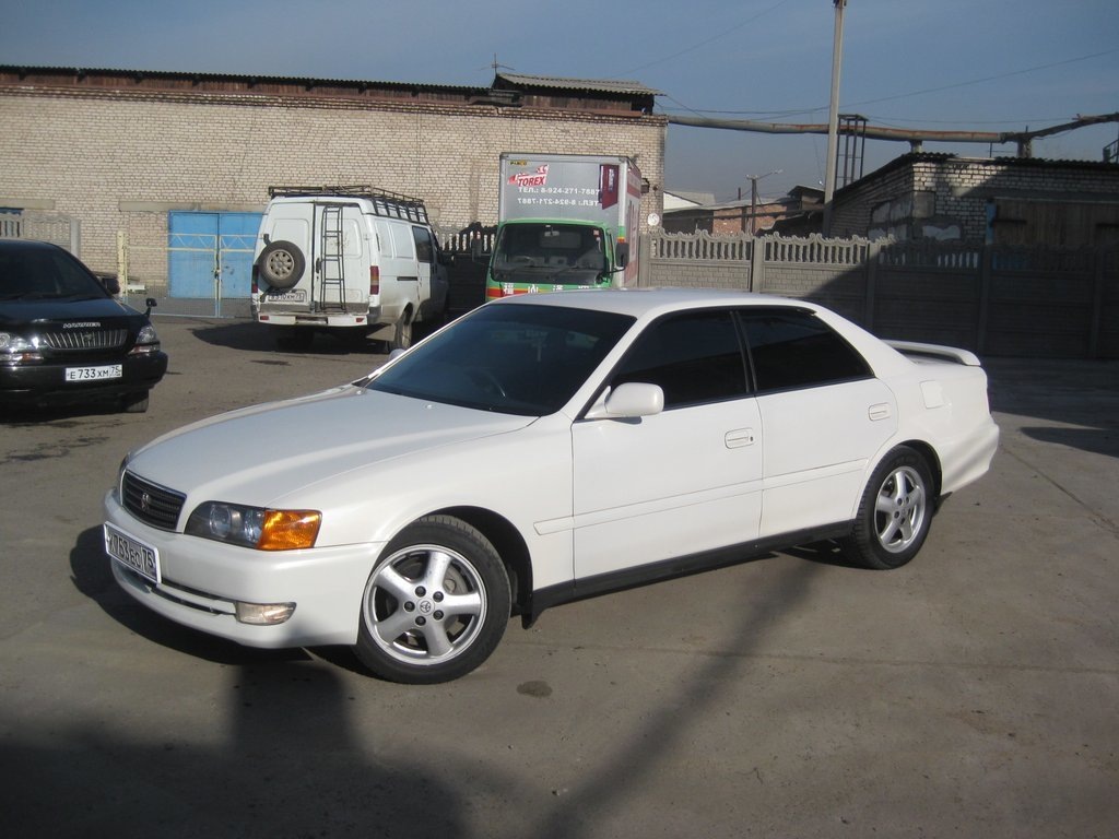 Toyota Chaser в комплектации Tourer