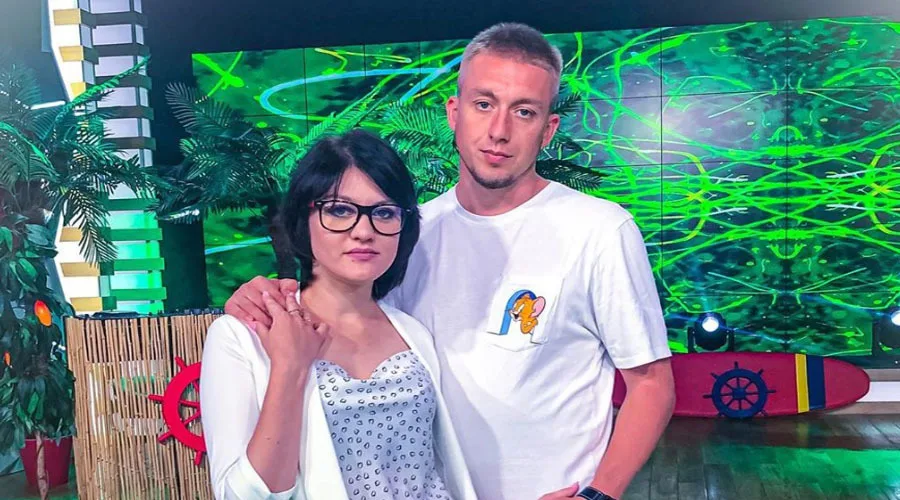 Шоу нк с олесей и димой. Дуэт комиков. Шоу нк с олесей и димой. Шоу нк с олесей и димой. Олесю и диму.