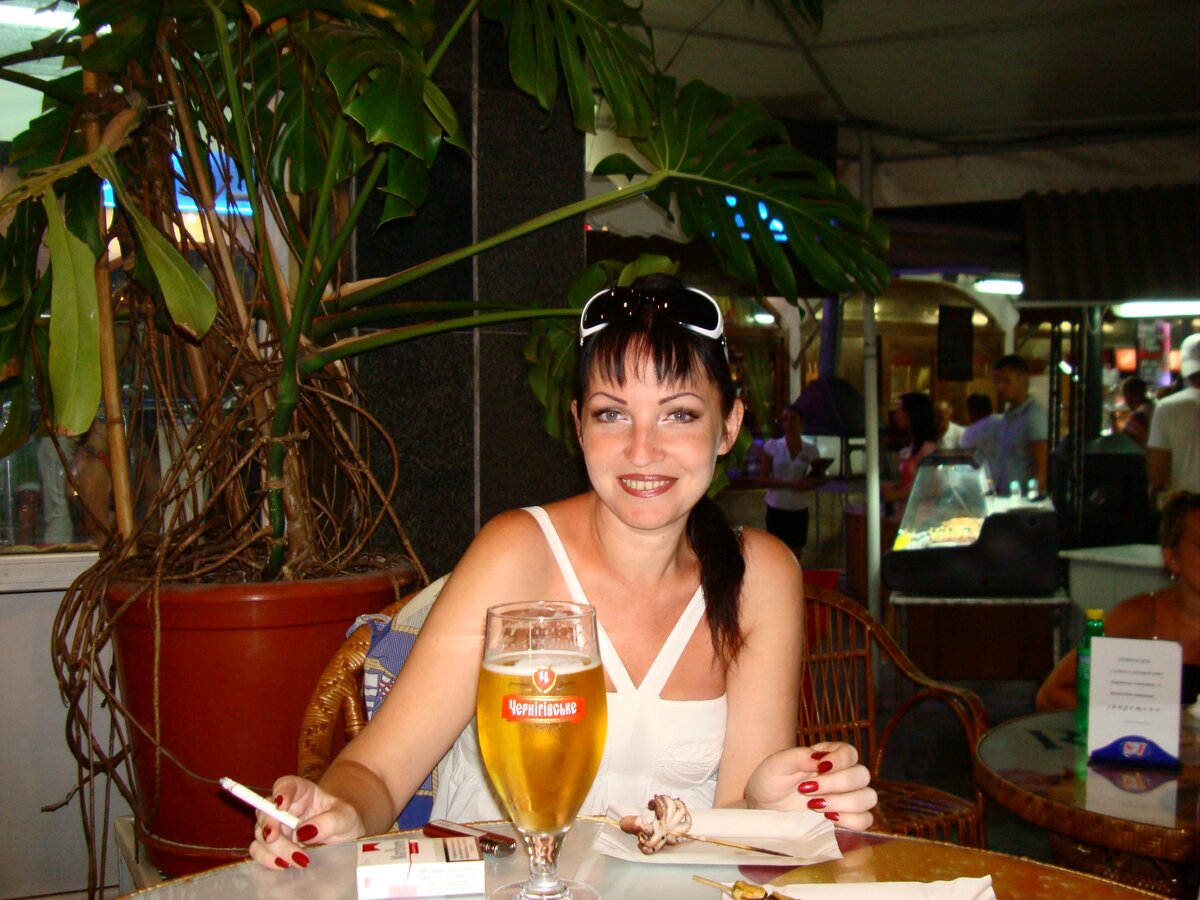 Мне здесь было 40 лет. Ой, как я себе нравилась и всё, что я делала, тоже!(((