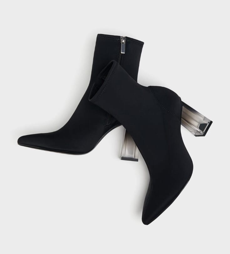 Фото из приложения Bershka