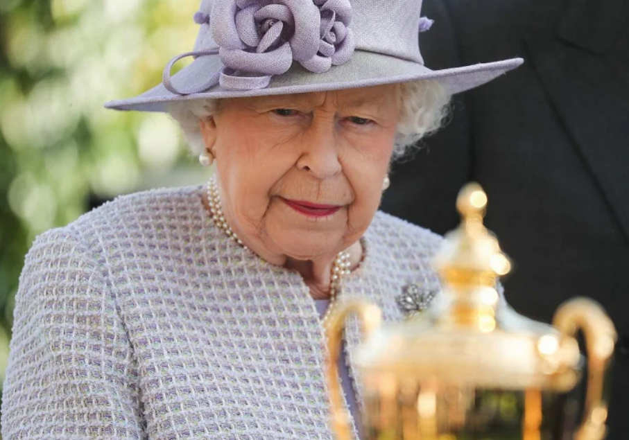 Королева Елизавета II