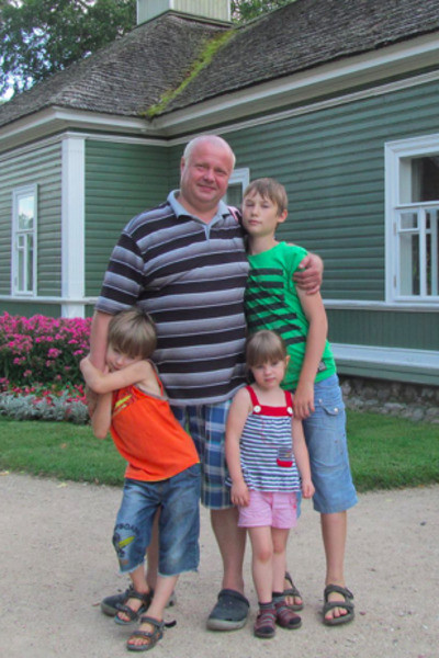 У артиста большая семья